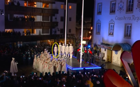 Il bimbo lasciato a piedi dal bus protagonista alla cerimonia di apertura di Milano Cortina 2026