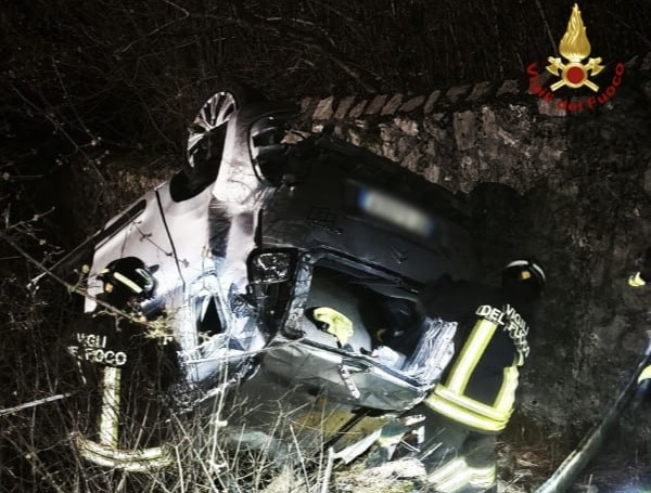 Vola nel dirupo per 40 metri: paura nella notte a Longarone