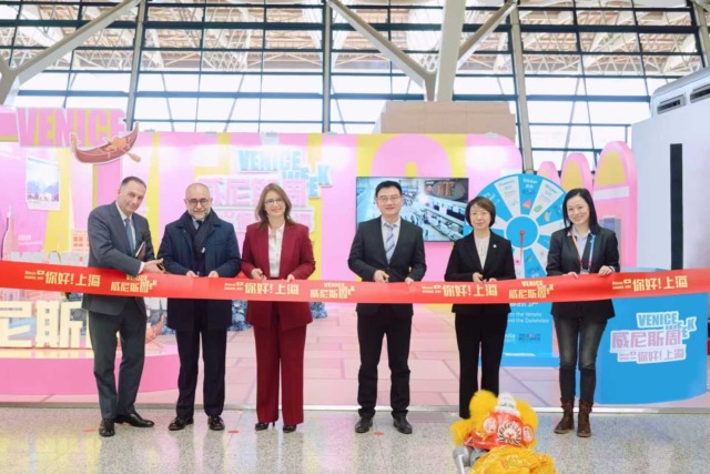 Le Dolomiti bellunesi sbarcano a Shanghai: vetrina internazionale nell’aeroporto da 40mila passeggeri al giorno