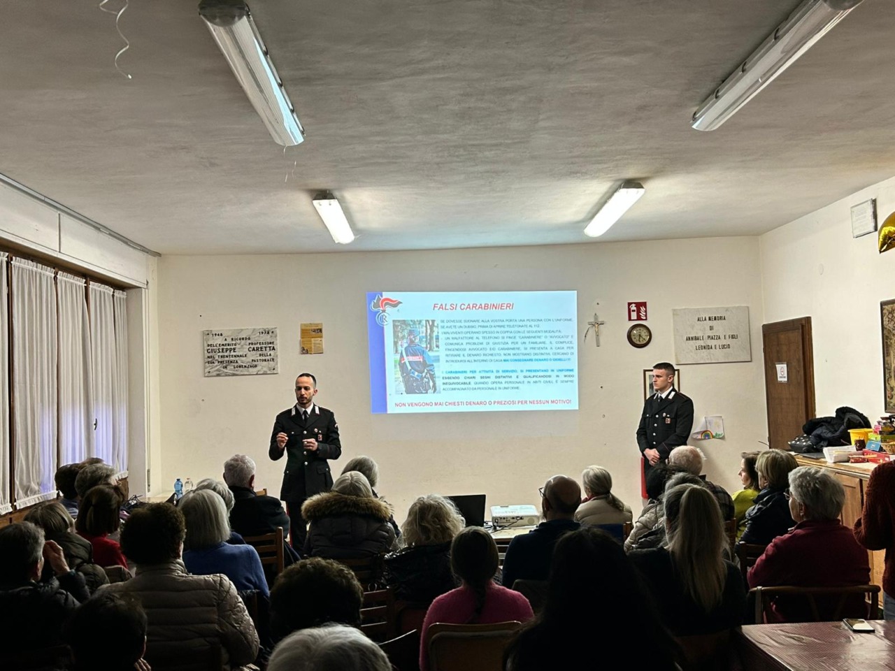 Truffe agli anziani, allarme nel Cadore: carabinieri incontrano 50 cittadini e svelano i raggiri più usati