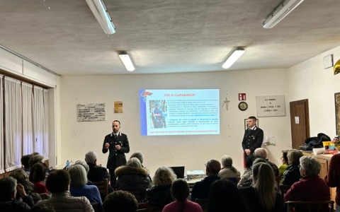 Truffe agli anziani, allarme nel Cadore: carabinieri incontrano 50 cittadini e svelano i raggiri più usati